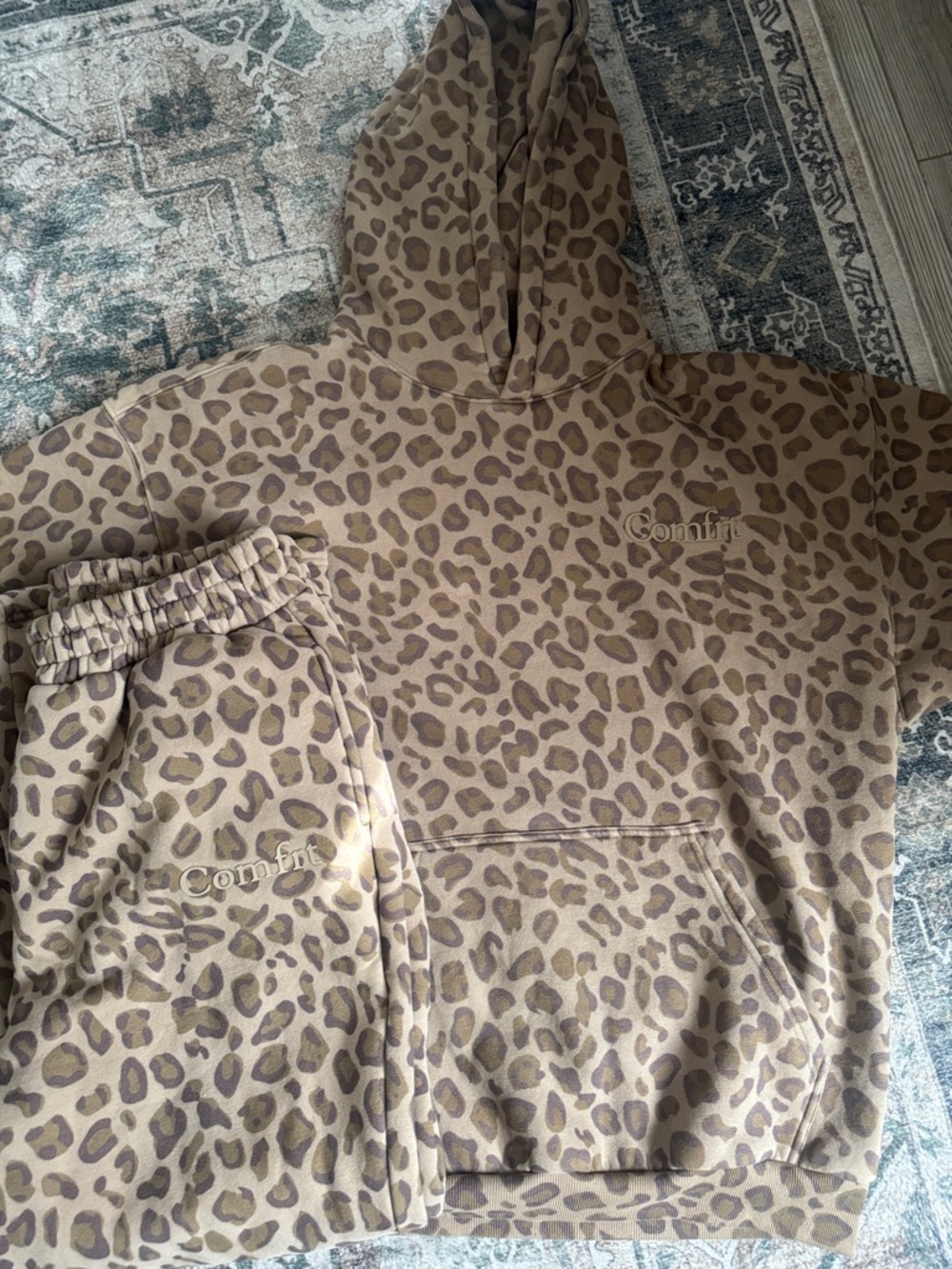 COMFORT Leopard hoodie and sweatpants set. Worn once.